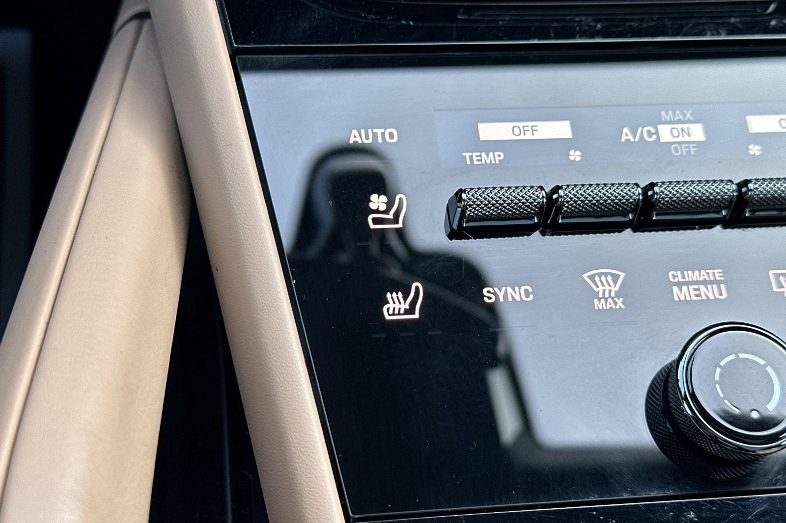 2024 Porsche Cayenne Coupe Base