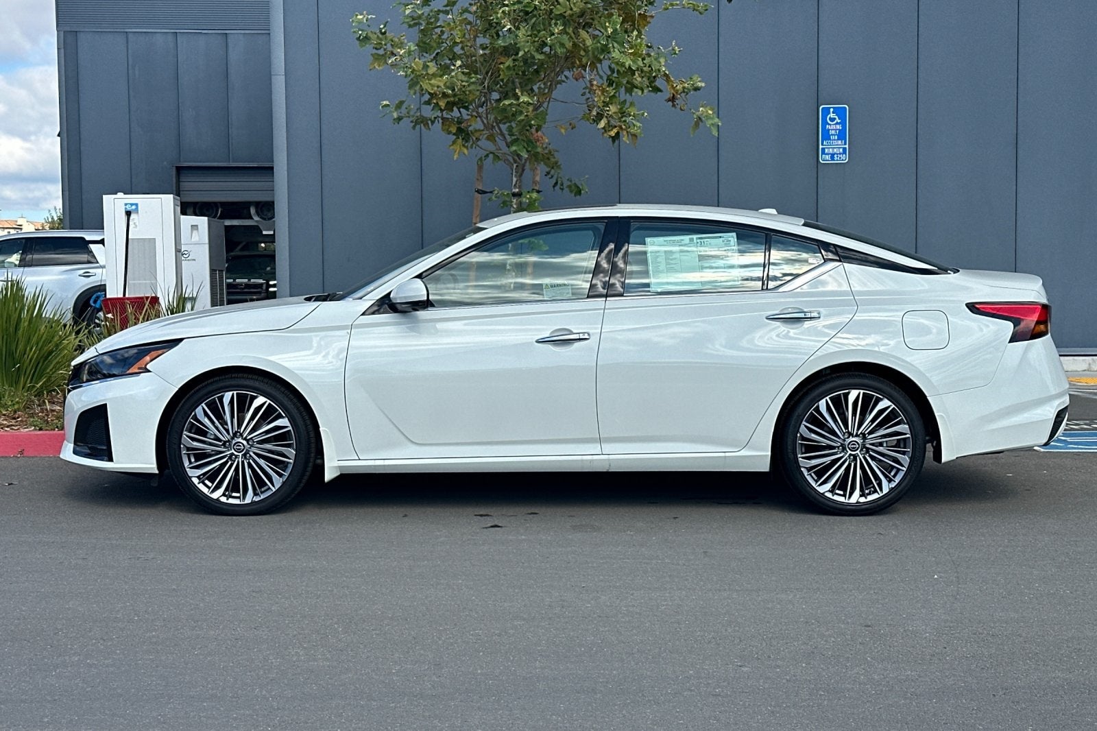 2025 Nissan Altima 2.5 SL