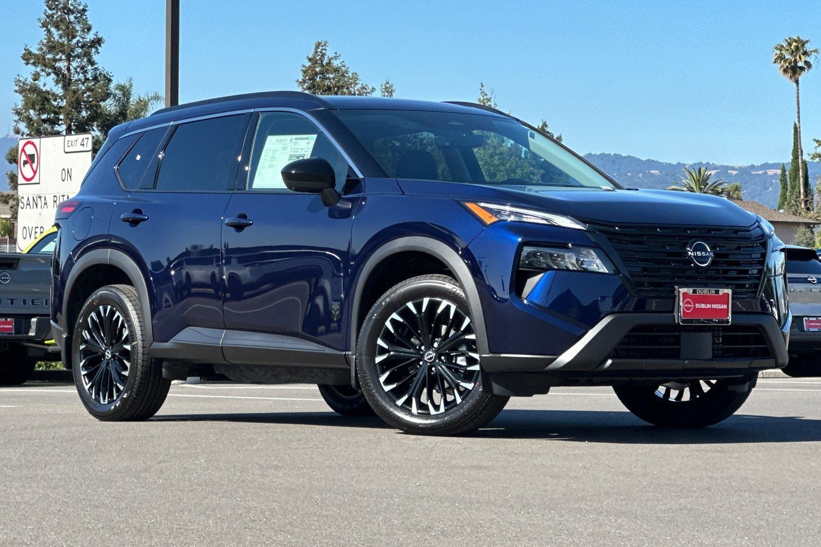 2026 Nissan Rogue Dark Armor