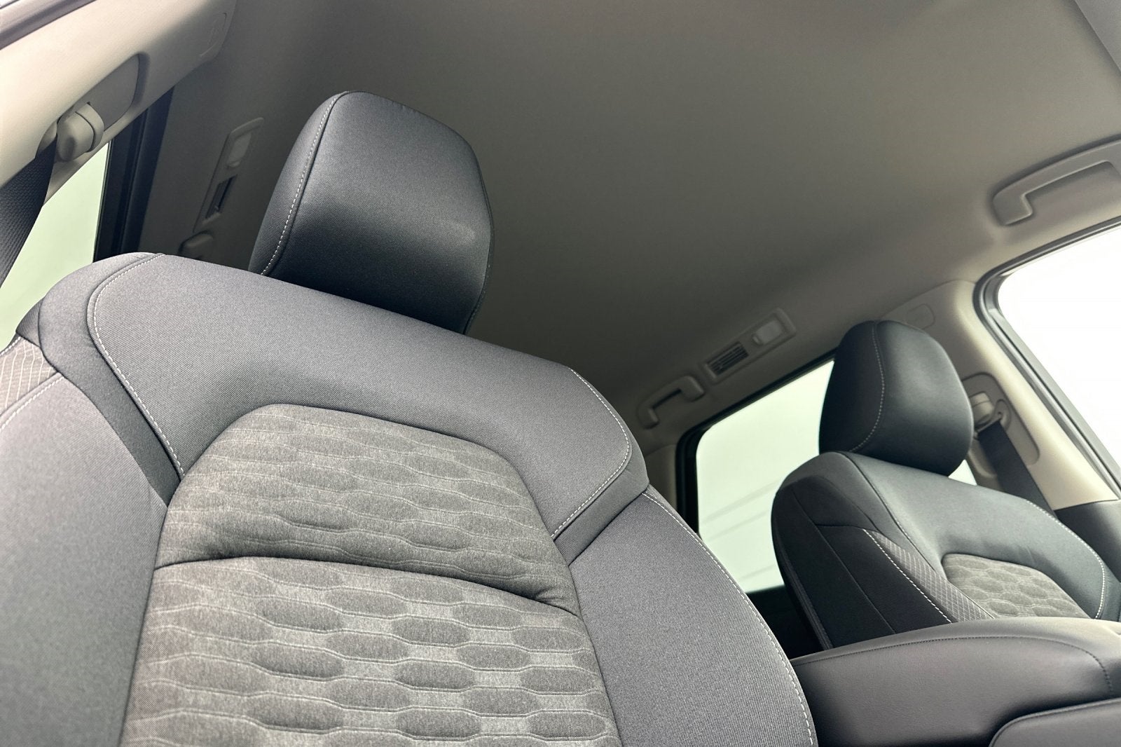 2025 Nissan Pathfinder S