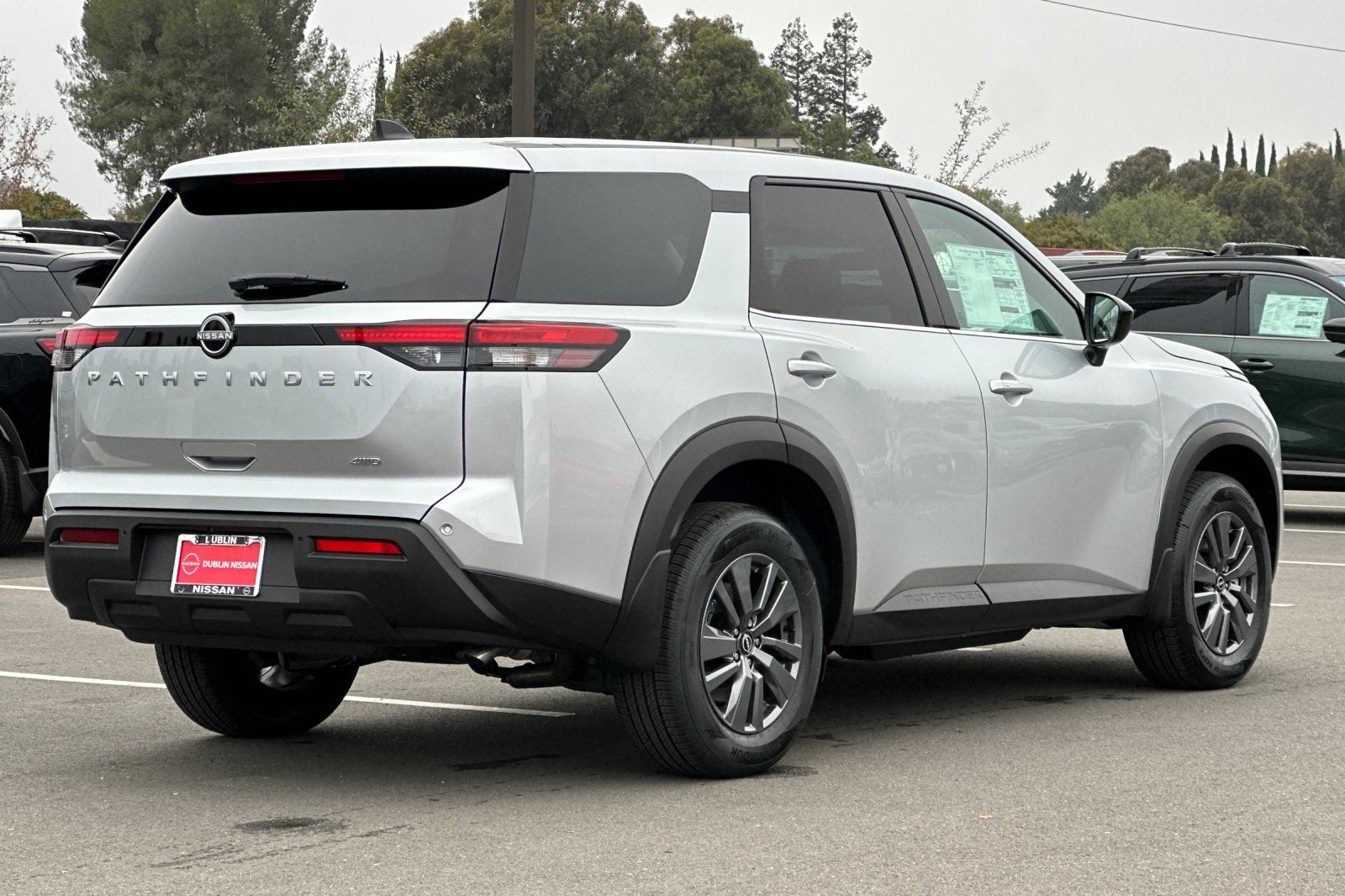 2025 Nissan Pathfinder S