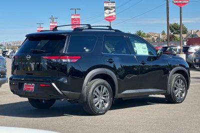 2026 Nissan Pathfinder SV