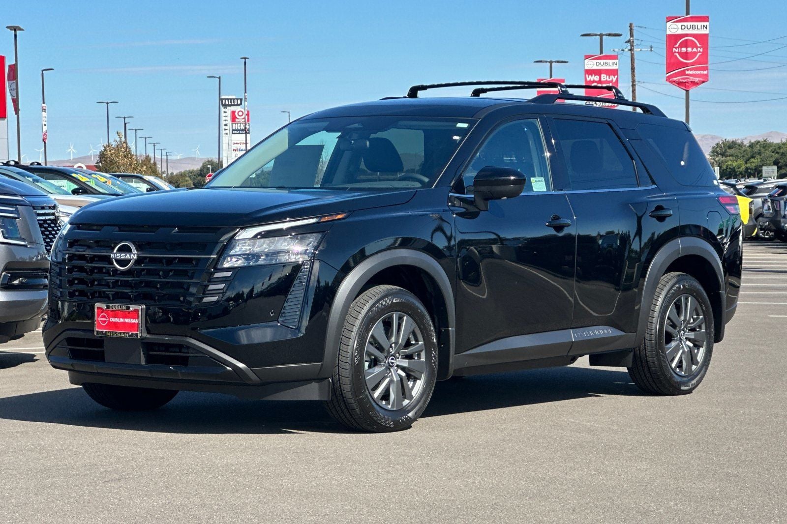 2026 Nissan Pathfinder SV