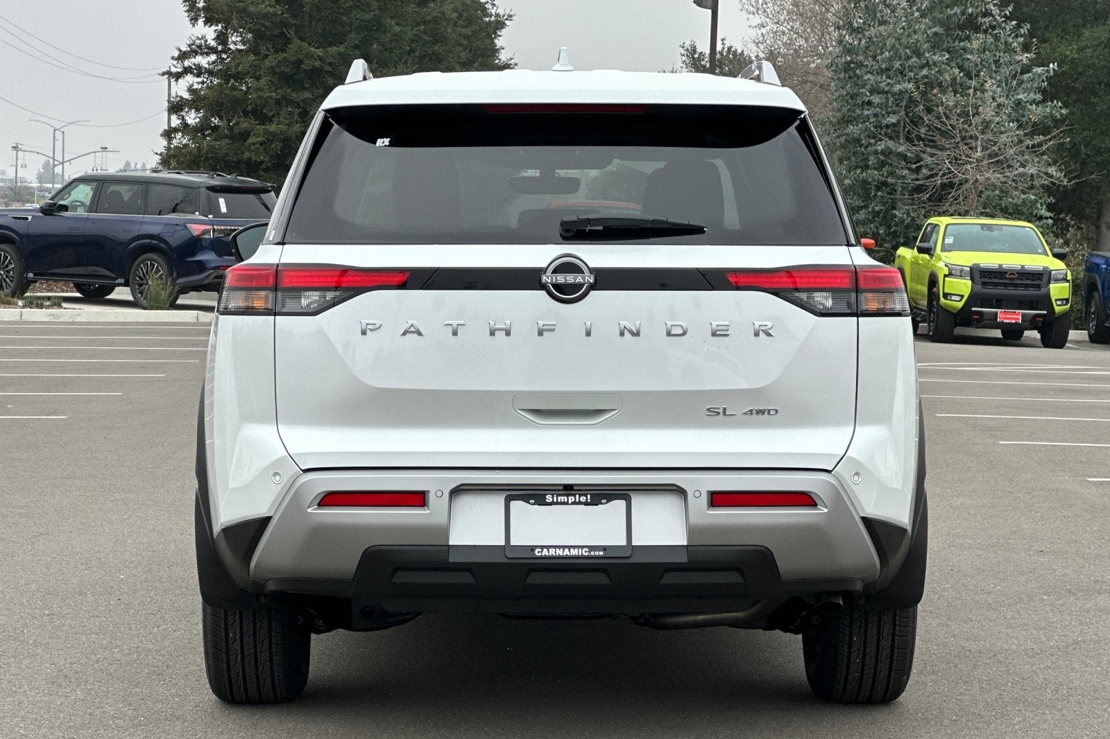 2025 Nissan Pathfinder SL