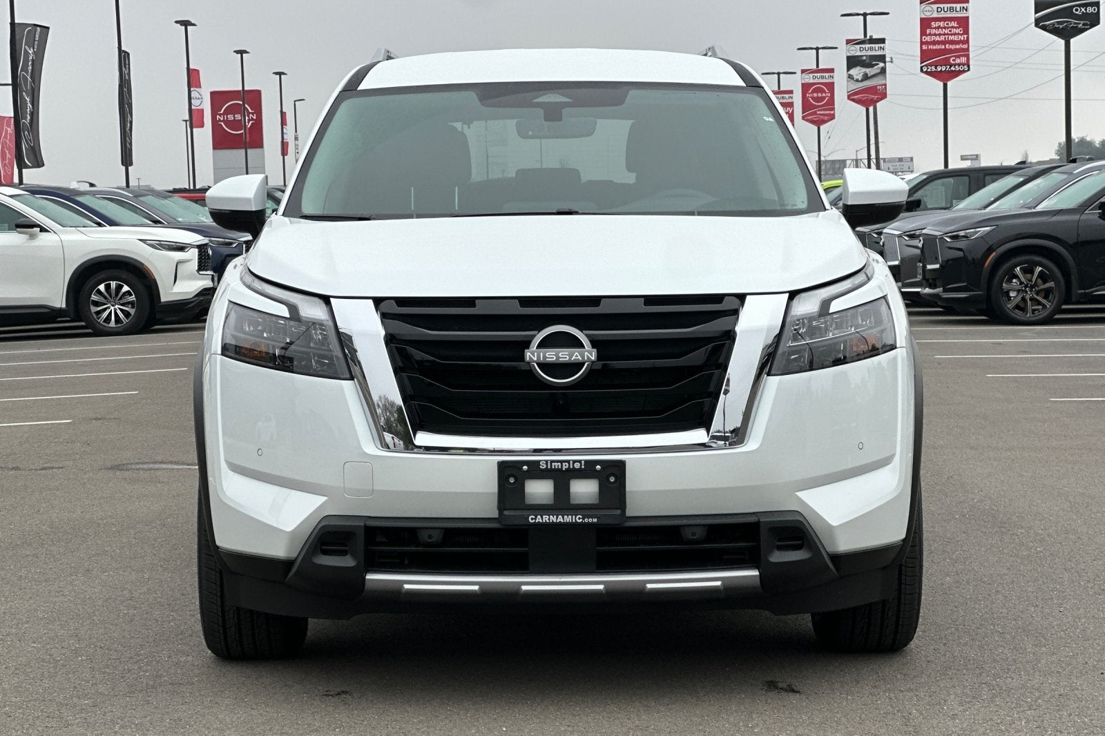 2025 Nissan Pathfinder SL