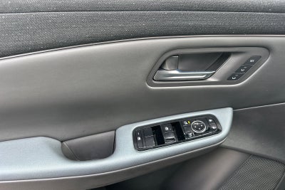 2026 Nissan Leaf PLATINUM+