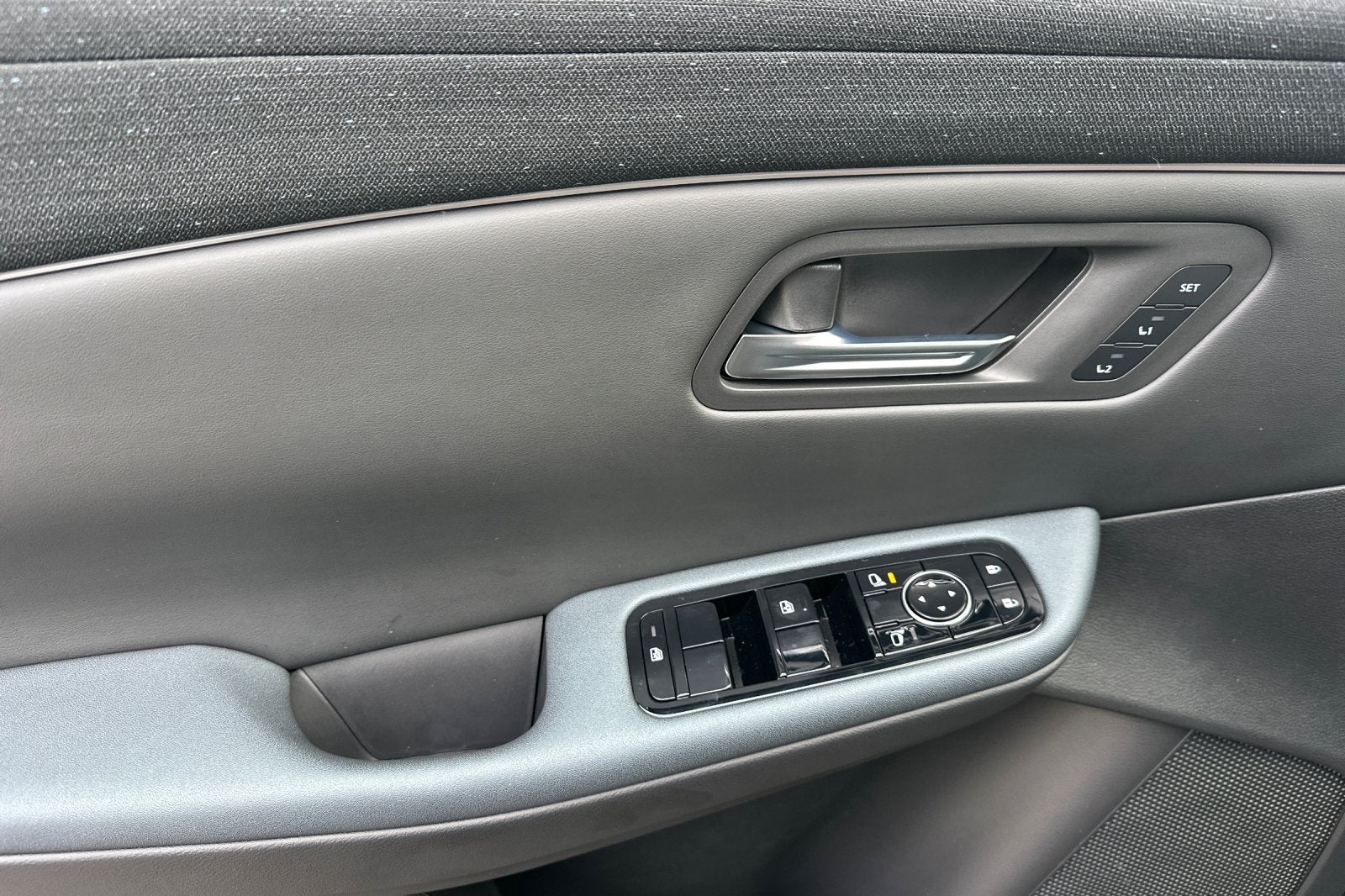 2026 Nissan Leaf PLATINUM+