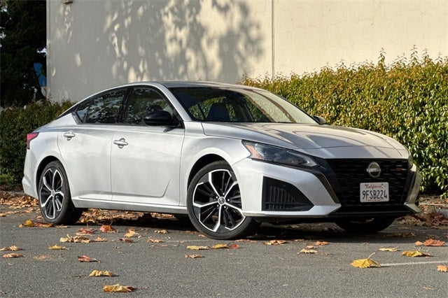 2023 Nissan Altima 2.5 SR SR