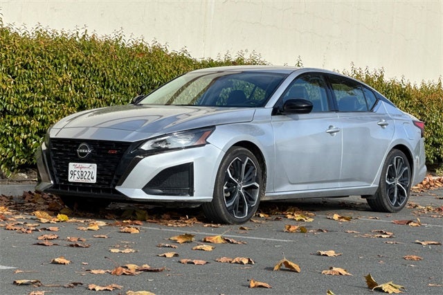 2023 Nissan Altima 2.5 SR SR