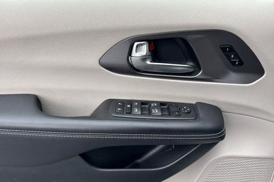 2023 Chrysler Pacifica Touring L TOURING