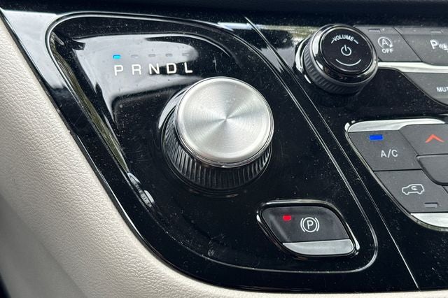 2023 Chrysler Pacifica Touring L TOURING