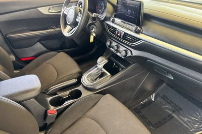2024 Kia Forte LXS LXS