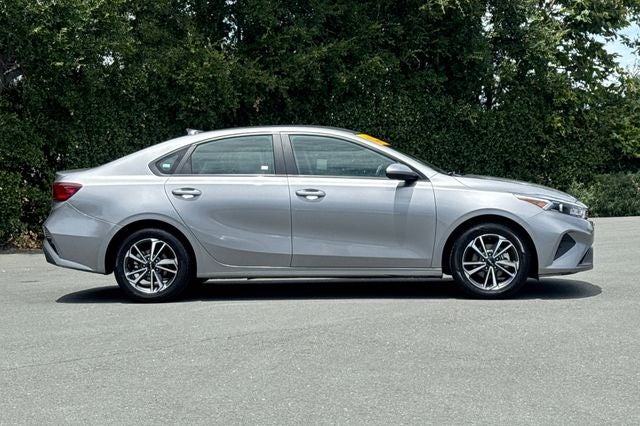 2024 Kia Forte LXS LXS