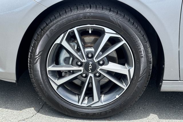 2024 Kia Forte LXS LXS