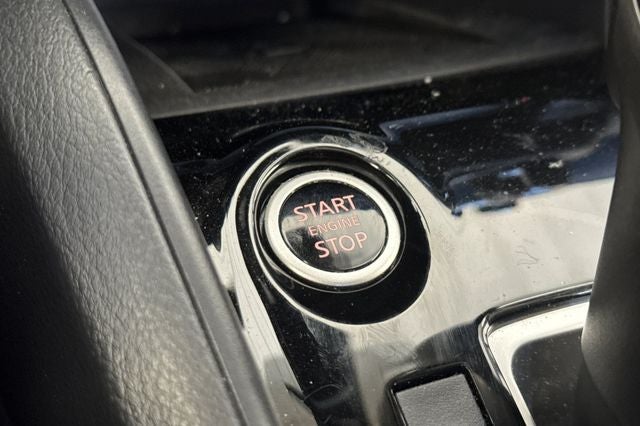 2025 Nissan Versa 1.6 SV SV FWD