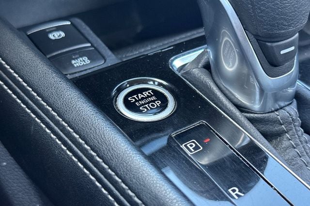 2024 Nissan Kicks SR SR PREMIUM PKG