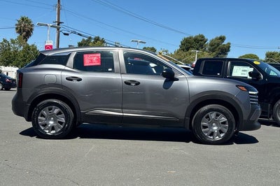 2025 Nissan Kicks S