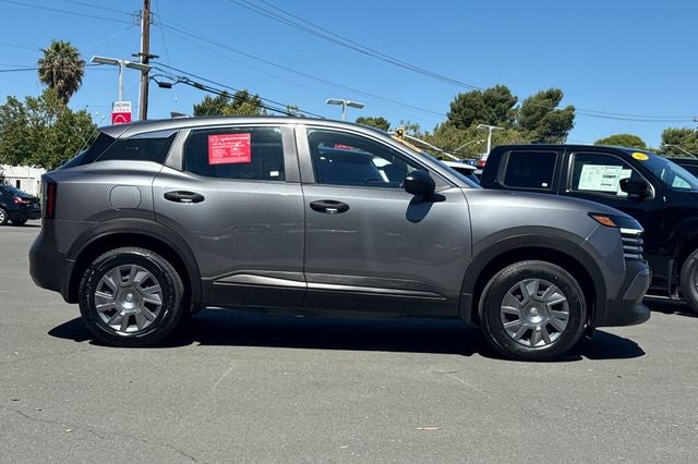 2025 Nissan Kicks S