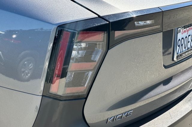 2025 Nissan Kicks S