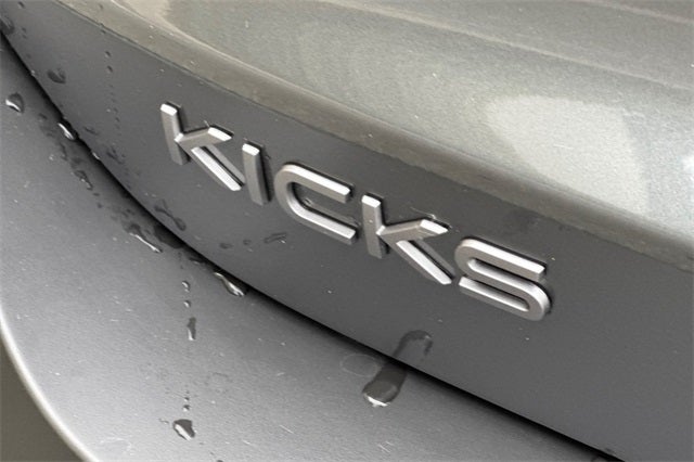 2025 Nissan Kicks S