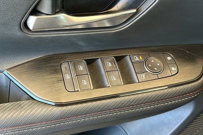 2025 Nissan Kicks SR AWD