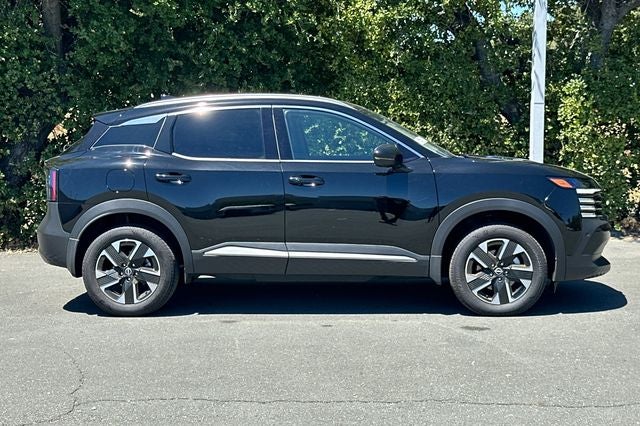 2025 Nissan Kicks SR AWD
