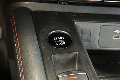 2025 Nissan Kicks SR AWD