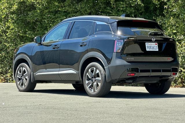 2025 Nissan Kicks SR AWD