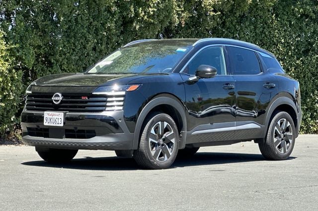 2025 Nissan Kicks SR AWD