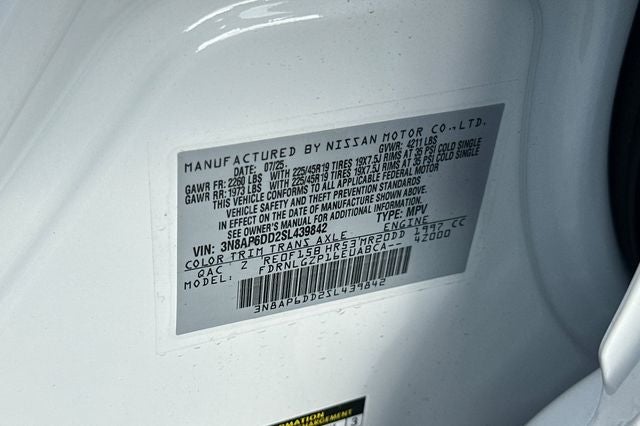 2025 Nissan Kicks SR