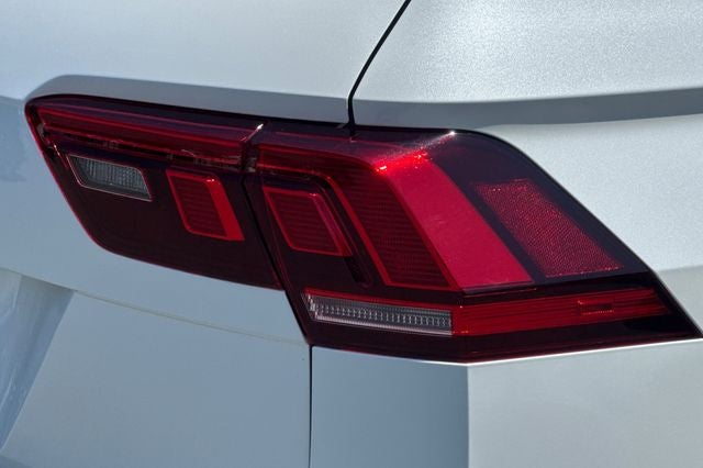 2023 Volkswagen Tiguan 2.0T SE R-Line Black SE R-LINE
