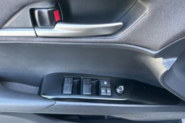 2025 Toyota Camry LE LE HYBRID