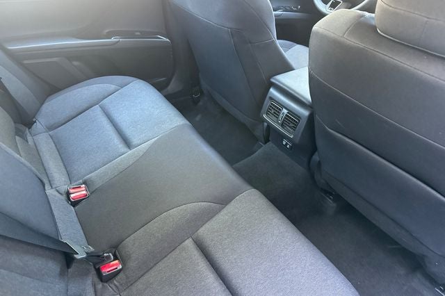 2025 Toyota Camry LE LE HYBRID