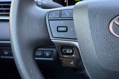 2025 Toyota Camry LE LE HYBRID