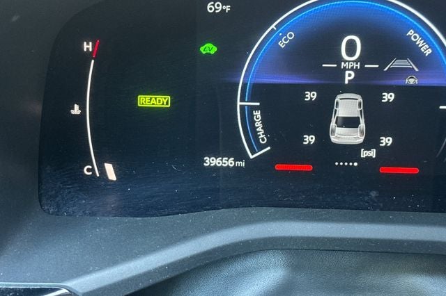 2025 Toyota Camry LE LE HYBRID