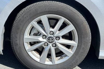 2025 Toyota Camry LE LE HYBRID