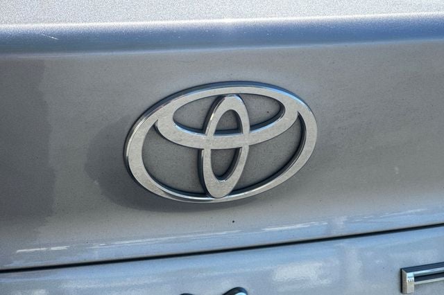 2025 Toyota Camry LE LE HYBRID