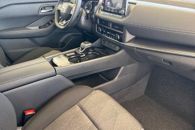 2027 Nissan Rogue SV