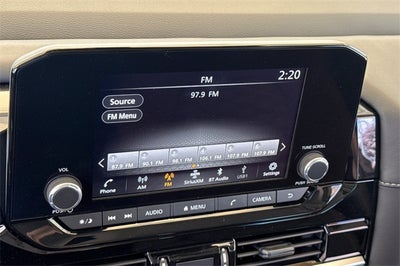 2025 Nissan Pathfinder SV