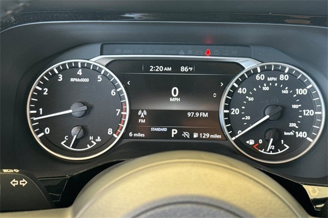 2025 Nissan Pathfinder SV