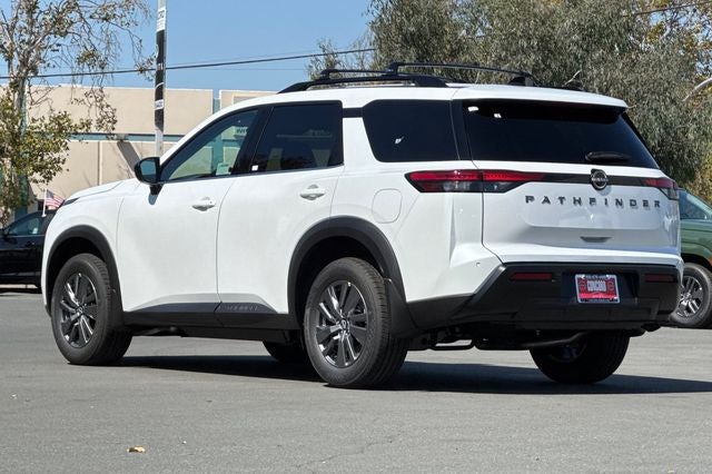 2026 Nissan Pathfinder SV