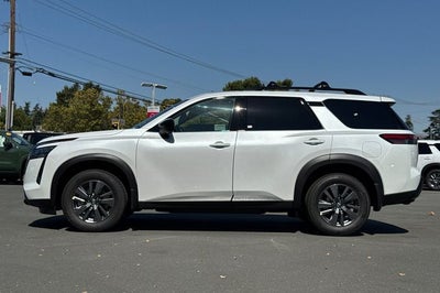 2026 Nissan Pathfinder SV