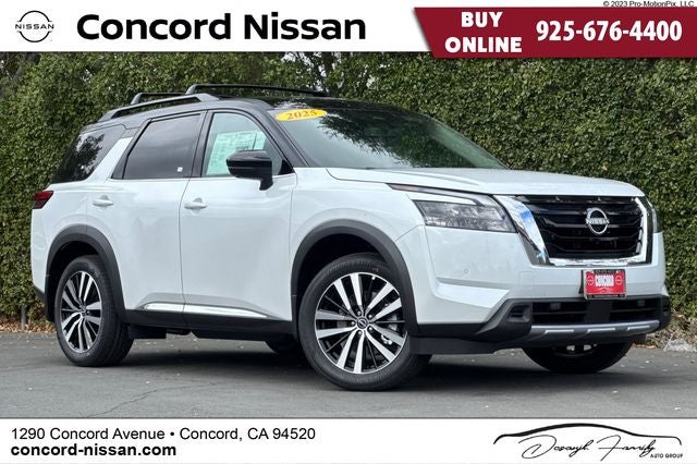 2025 Nissan Pathfinder Platinum