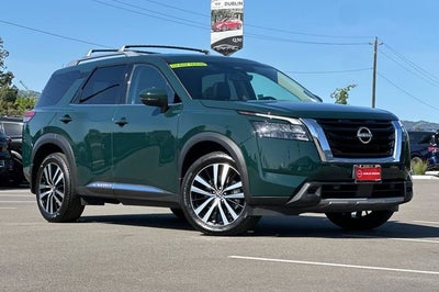 2025 Nissan Pathfinder Platinum PLATINUM 4WD