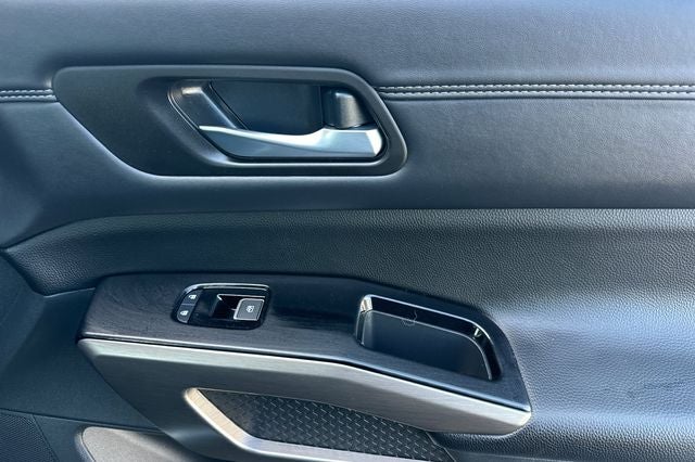 2025 Nissan Pathfinder Platinum PLATINUM 4WD