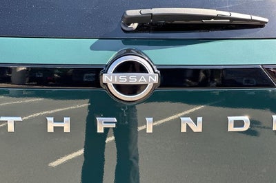 2025 Nissan Pathfinder Platinum PLATINUM 4WD