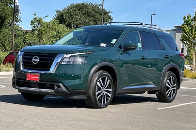 2025 Nissan Pathfinder Platinum PLATINUM 4WD