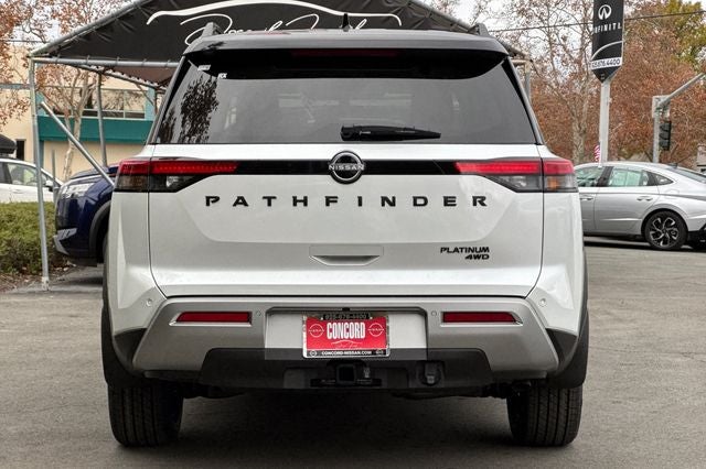 2025 Nissan Pathfinder Platinum