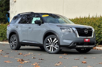 2025 Nissan Pathfinder Platinum