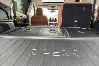 2025 Nissan Pathfinder Platinum